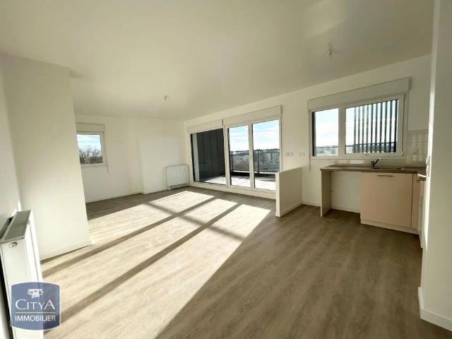Appartement à louer 5 pièces 103.96m²