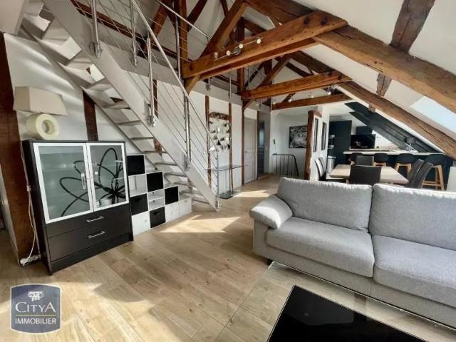 Appartement à louer 5 pièces 102.02m²