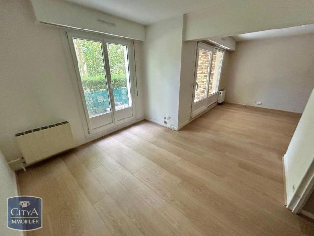 Appartement à louer 5 pièces 104.77m²
