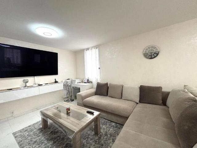 Appartement à louer 5 pièces 106.47m²