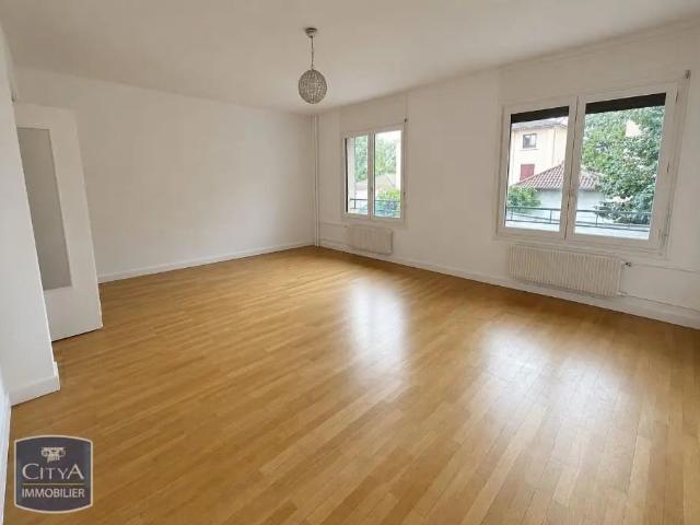 Appartement à louer 5 pièces 106.65m²