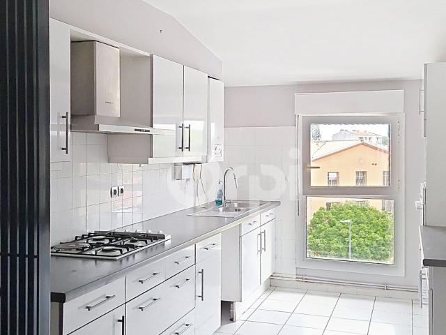 Appartement à louer 5 pièces 111,50 m