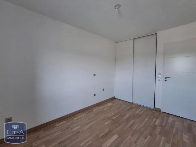 Appartement à louer 5 pièces 116.37m²