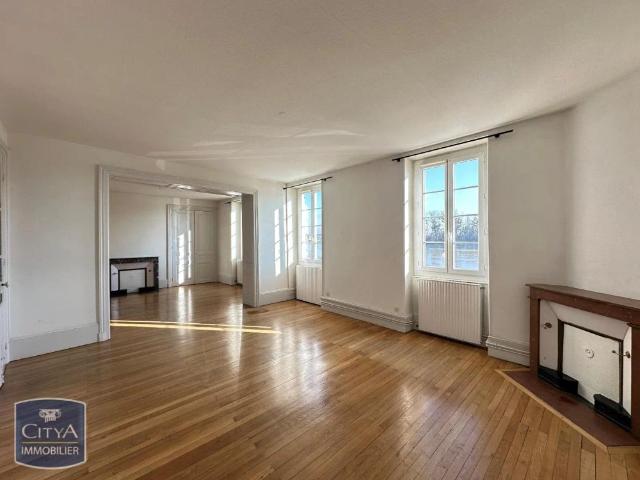 Appartement à louer 5 pièces 119.93m²