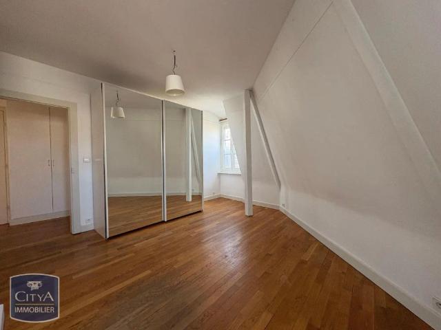 Appartement à louer 5 pièces 119.04m²