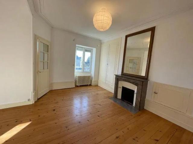 Appartement à louer 5 pièces 121.12m²