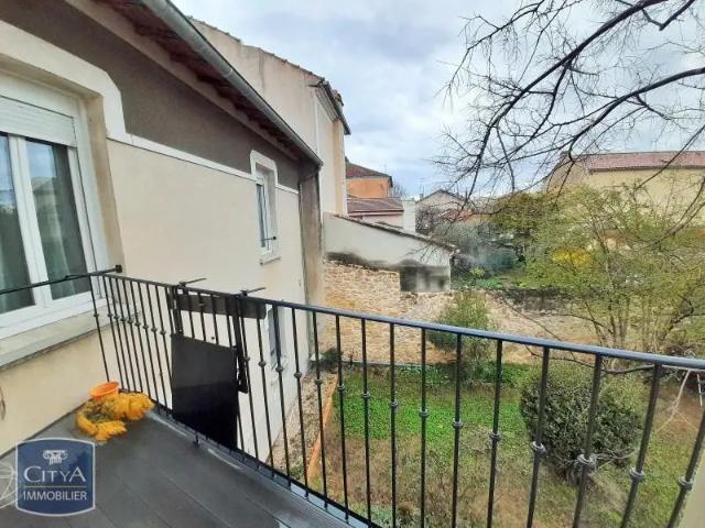 Appartement à louer 5 pièces 122.49m²