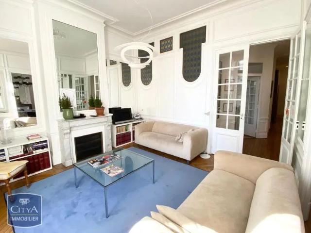Appartement à louer 5 pièces 126.1m²