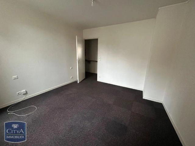 Appartement à louer 5 pièces 82.7m²