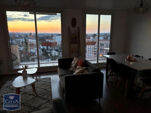 Appartement à louer 5 pièces 82.99m²