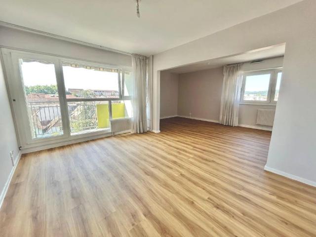 Appartement à louer 5 pièces 94.95m²