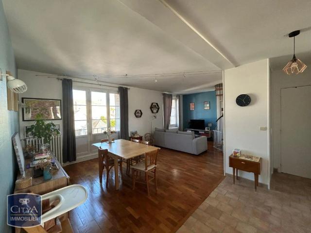Appartement à louer 5 pièces 95m²