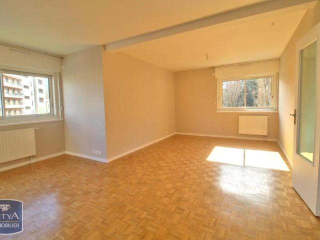 Appartement à louer 5 pièces 97.25m²