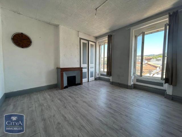 Appartement à louer 5 pièces 99.84m²