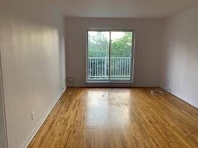 Appartement à Louer 645 Avenue de Norvège Quebec, Sainte Foy/Sillery/Cap Rouge Québec 10 photos | Logis Québec