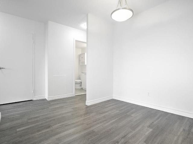 Appartement à Louer 6465 East Sherbrooke street, Montréal 22 photos | Logis Québec