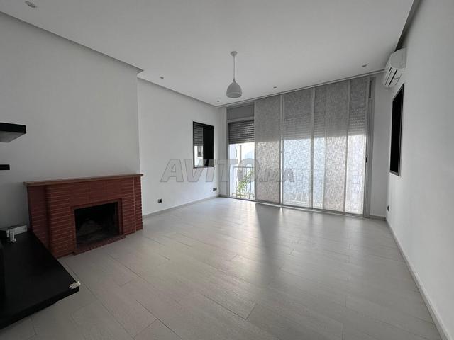 Appartement à louer 68 m² à Rabat