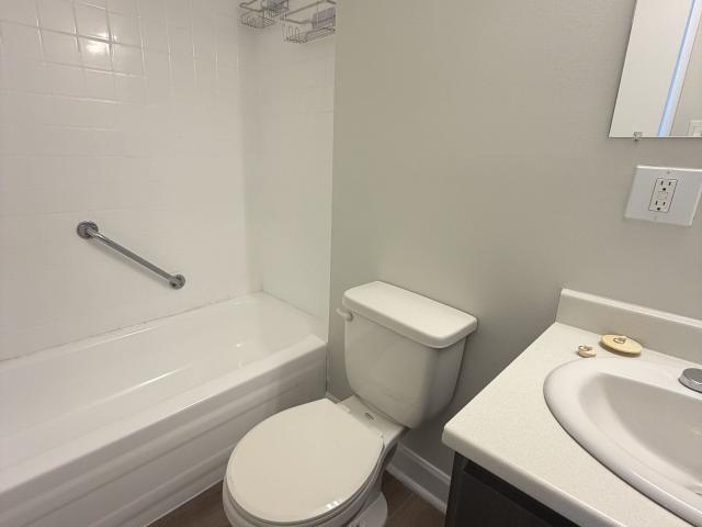 Appartement à Louer 60 Rue Cormier Gatineau J9H 6B4, Aylmer Gatineau 6 photos | Logis Québec