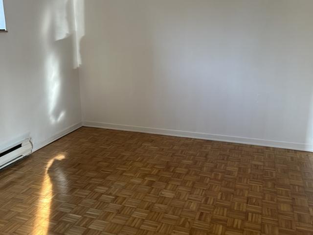 Appartement à Louer 6132 Rue de Mériel,Saint Léonard,Montréal, Saint Léonard Montréal 6 photos | Logis Québec