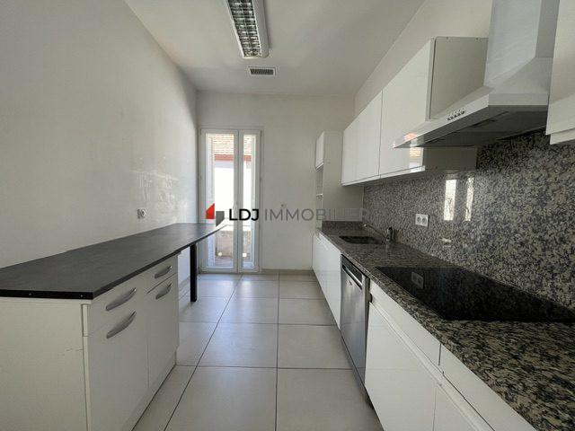 Appartement à louer, 6 pièces Perpignan 66000