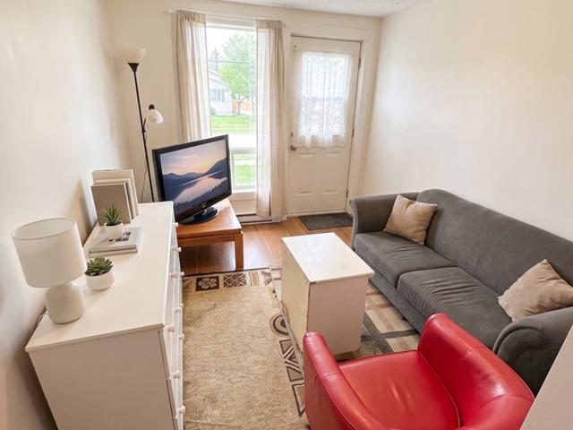 Appartement à Louer 75 rue alexandre, Les Nations Sherbrooke 6 photos | Logis Québec
