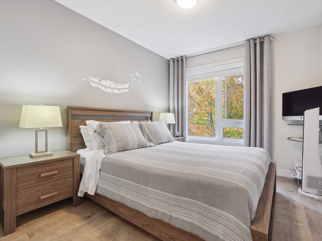 Appartement à Louer 75 Rue de l'Aigle Bromont Québec J2L 0S8, Bromont 11 photos | Logis Québec
