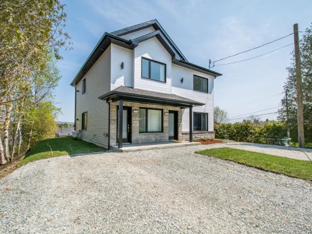 Appartement à Louer 7626 Rue Bousquet, Rock Forest/Saint Élie/Deauville Sherbrooke 11 photos | Logis Québec