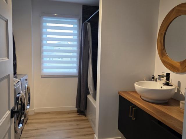 Appartement à Louer 7626 Rue Bousquet, Rock Forest/Saint Élie/Deauville Sherbrooke 13 photos | Logis Québec