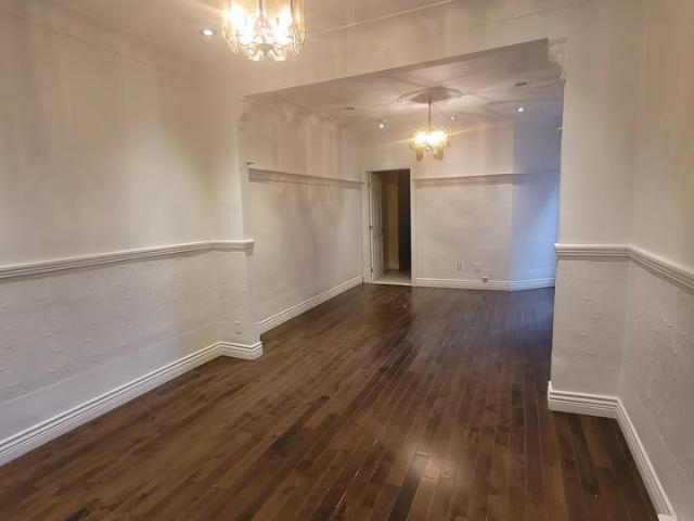 Appartement à Louer 7773 Av. Querbes, Villeray/Saint Michel/Parc Extension Montréal 25 photos | Logis Québec