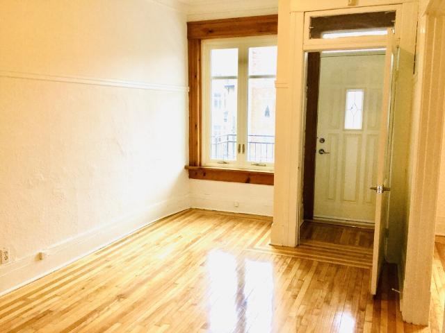Appartement à Louer 7248 rue Saint Denis, Villeray/Saint Michel/Parc Extension Montréal 8 photos | Logis Québec