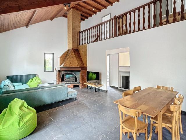 Appartement à louer 7 pièces 188 m