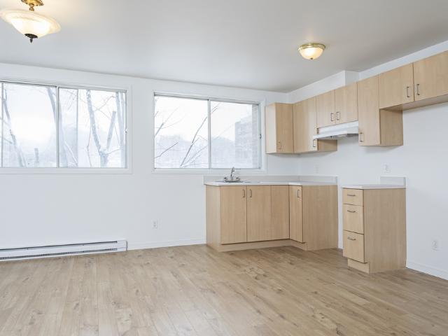 Appartement à Louer 85 Rue Bowen N, Les Nations Sherbrooke 4 photos | Logis Québec