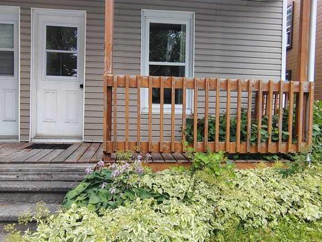 Appartement à Louer 807 rue saint paul, Farnham 11 photos | Logis Québec