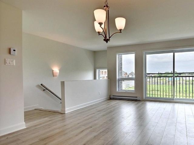 Appartement à Louer 805 rue péladeau, Auteuil Laval 8 photos | Logis Québec