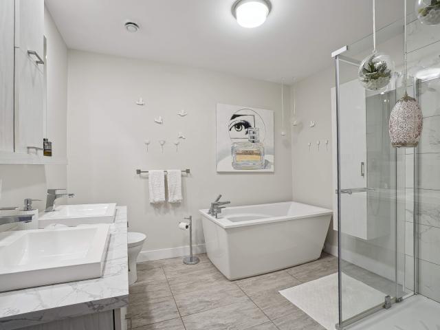 Appartement à Louer 80 Rue de l'Aigle Bromont Québec J2L 0S8, Bromont 12 photos | Logis Québec