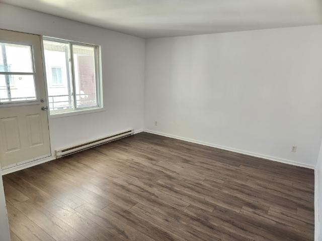Appartement à Louer 8151 23e avenue, Villeray/Saint Michel/Parc Extension Montréal 7 photos | Logis Québec