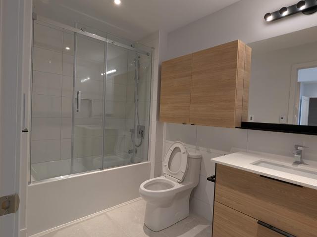 Appartement à Louer 8205 Ave du Cirque Montréal, Villeray/Saint Michel/Parc Extension Montréal 13 photos | Logis Québec