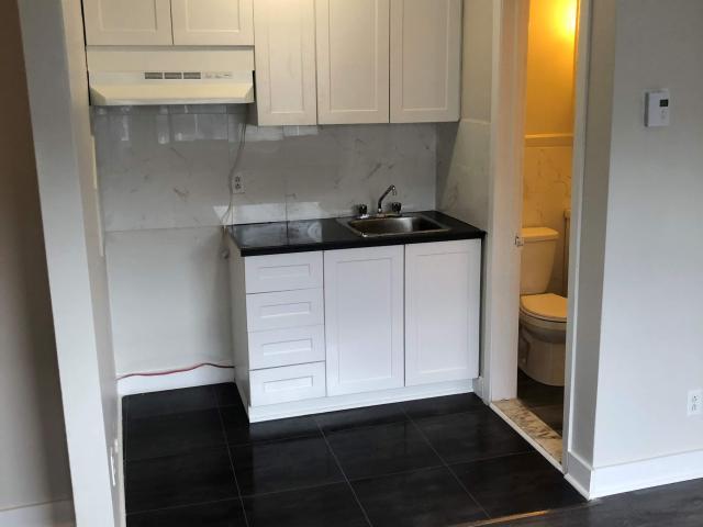 Appartement à Louer 8230 Rue Sherbrooke Est, Montréal Est 6 photos | Logis Québec