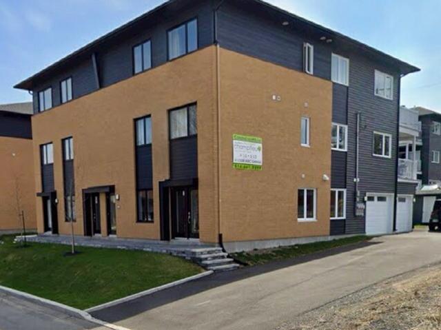 Appartement à Louer 8 RUE SICOTTE, Sainte Rose Laval | Laval, Sainte Rose Laval 10 photos | Logis Québec