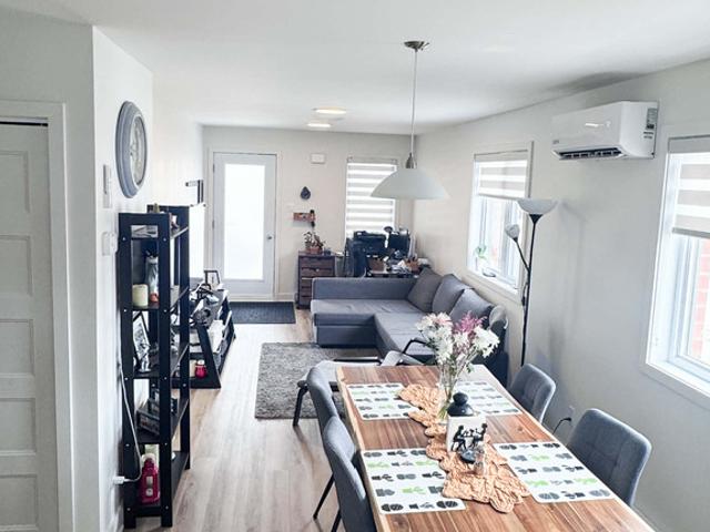 Appartement à Louer 956 rue Jean Béliveau, Le Vieux Longueuil Longueuil 10 photos | Logis Québec
