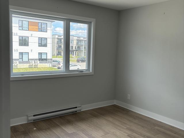 Appartement à Louer 921 Rue Lamarche, Les Nations Sherbrooke 5 photos | Logis Québec