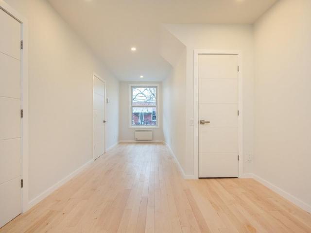 Appartement à Louer 9e Avenue, Rosemont/La Petite Patrie Montréal 13 photos | Logis Québec