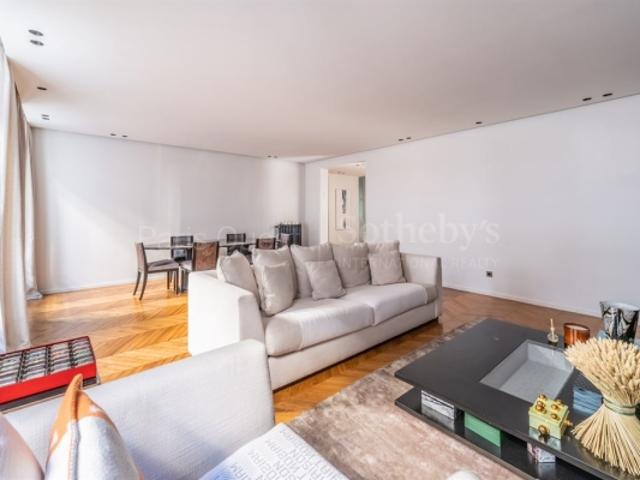Appartement à Paris 16ème Triangle d'Or
