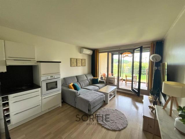 Appartement à Port Cogolin en excellent état 35m² Cogolin
