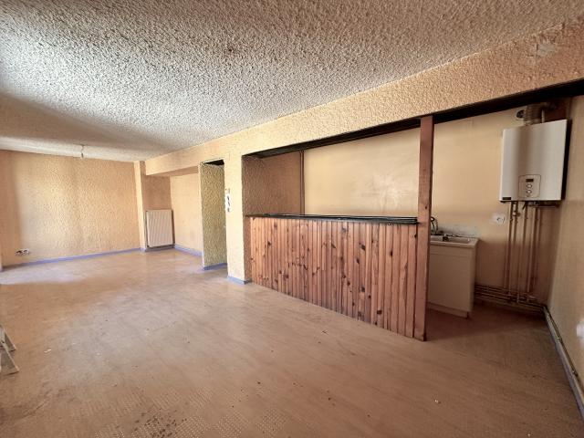 APPARTEMENT A RENOVER