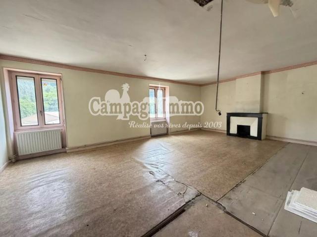 Appartement à rénover avec des combles