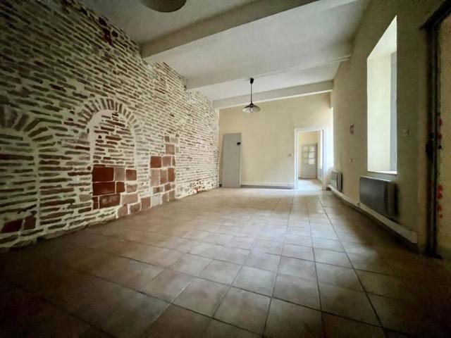 Appartement à Rénover de 97 m² au Cœur de Montauban