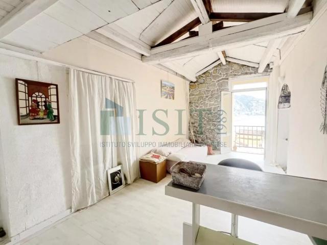 MENTON VIEILLE VILLE Appartement Balcon vue mer