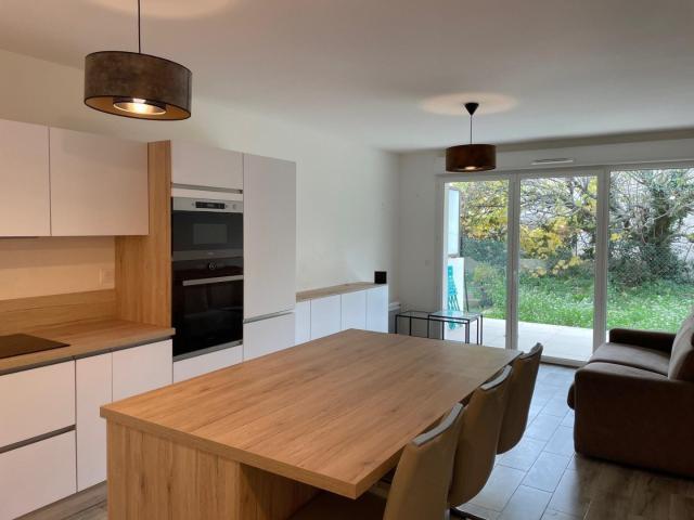 APPARTEMENT T3 CHATEAU GOMBERT