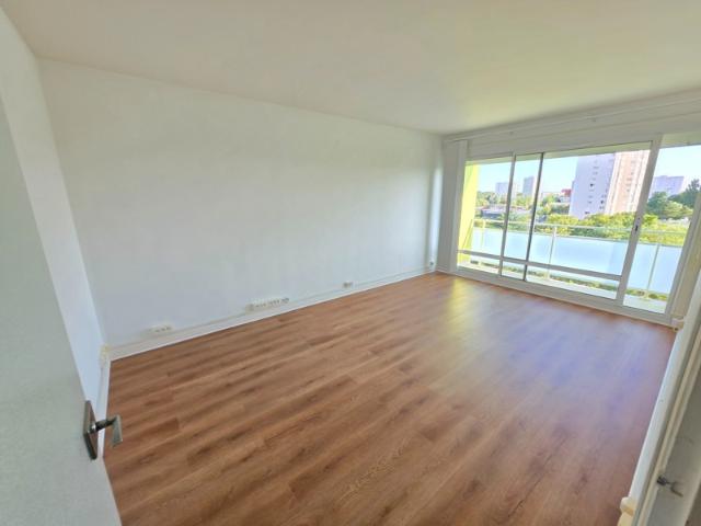 Appartement à vendre 45 pièces RIS ORANGIS 91